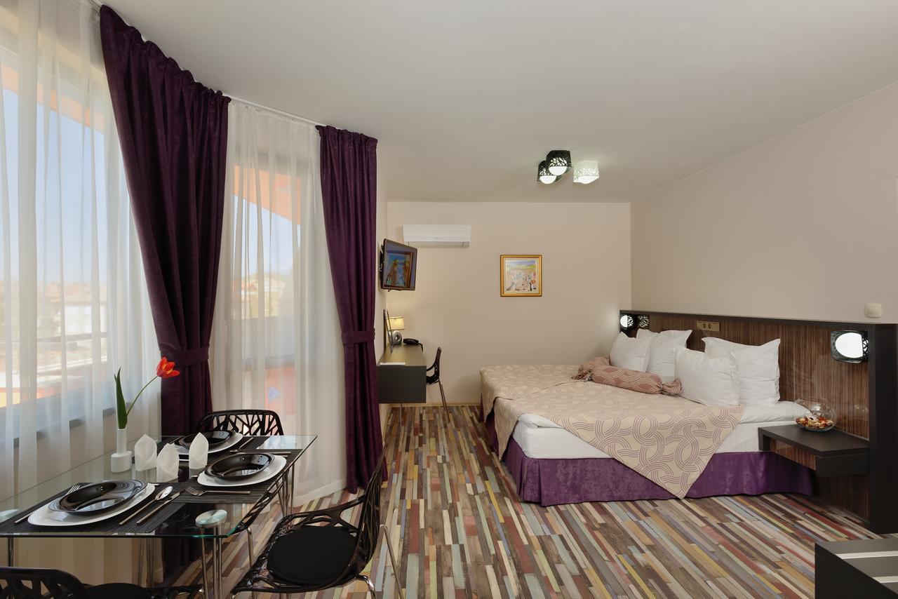 Hotel Hello Hissar Hisarya Exterior photo