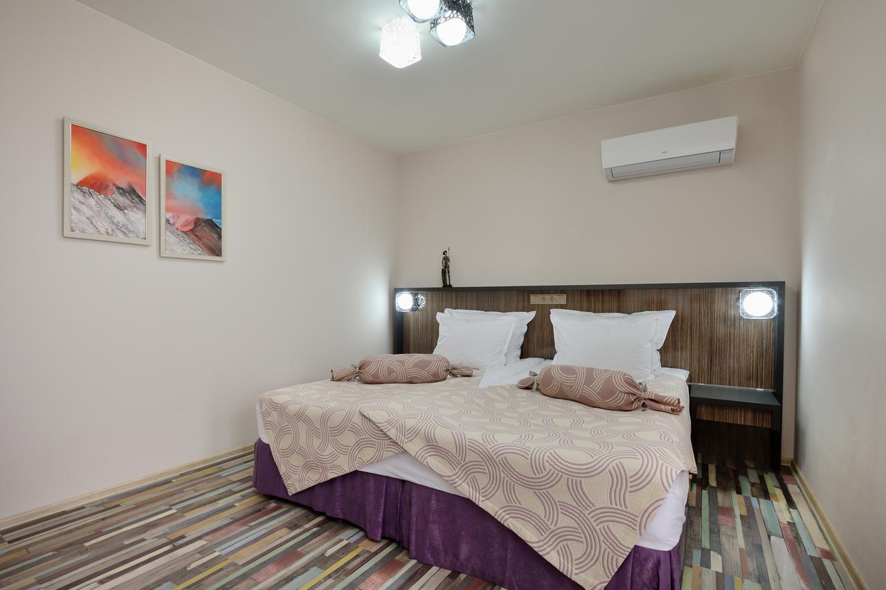 Hotel Hello Hissar Hisarya Exterior photo